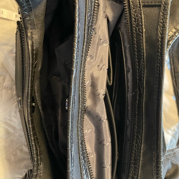 Simply Vera Wang Sleek Black Hobo Bag - Picture 12 of 16